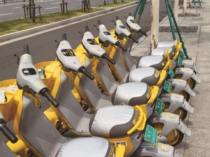 崇川：部分美團(tuán)共享電單車換新坐墊